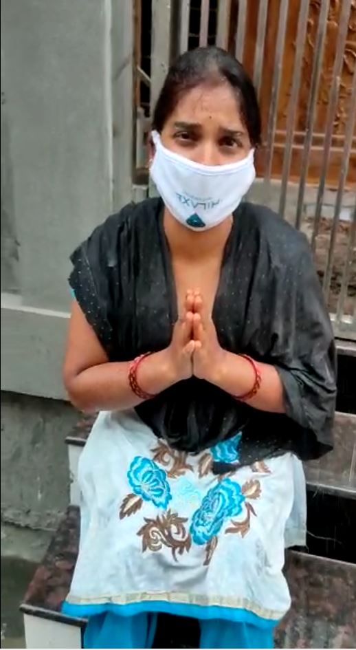 నేనేమి చేశా నేరం? జోరు వర్షంలో ఏఎన్ఎం ఆక్రందన! నేనేమి చేశా నేరం? జోరు వర్షంలో ఏఎన్ఎం ఆక్రందన!