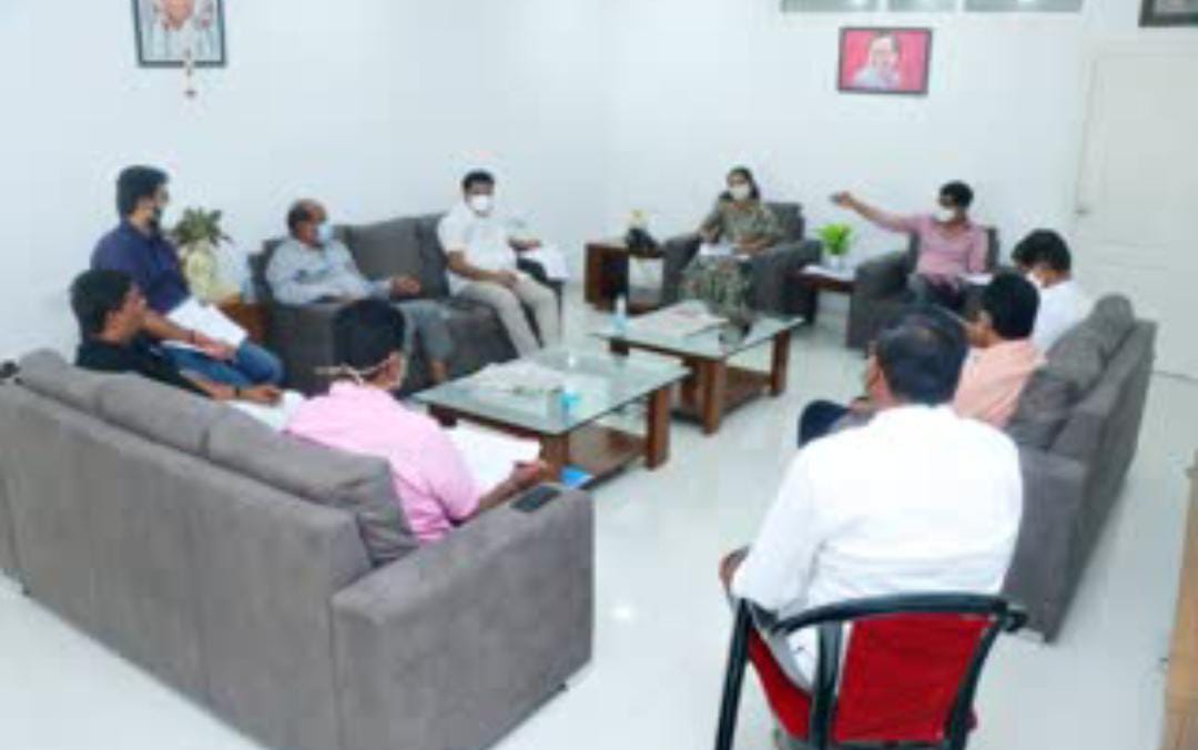 ఎమ్మెల్సీ ఎన్నిక… ఎమ్మెల్యేలతో కవిత భేటీ