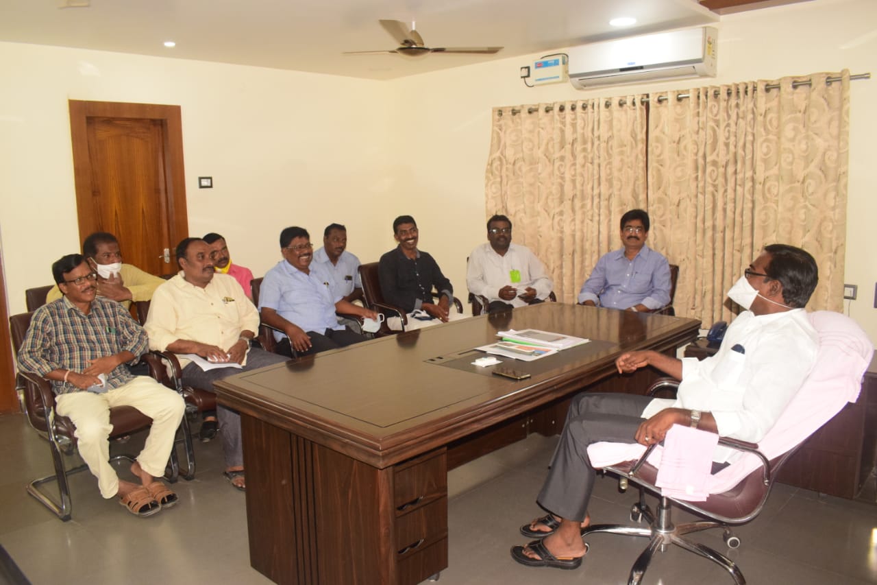 మంత్రికి కరోనా… ఖమ్మం జర్నలిస్టుల్లో ఆందోళన!