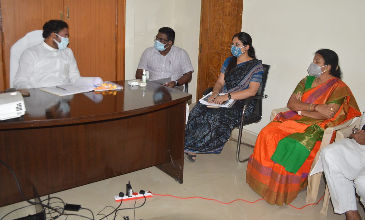 ‘త్రినగరి’ అభివృద్ధి పనులపై కేంద్ర మంత్రి కిషన్ రెడ్డి కీలక సమీక్ష