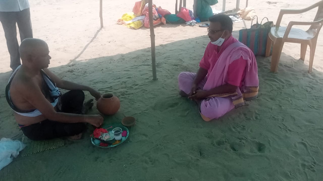 కాళేశ్వరంలో శ్రాద్ధ కర్మలు నిలిపివేత