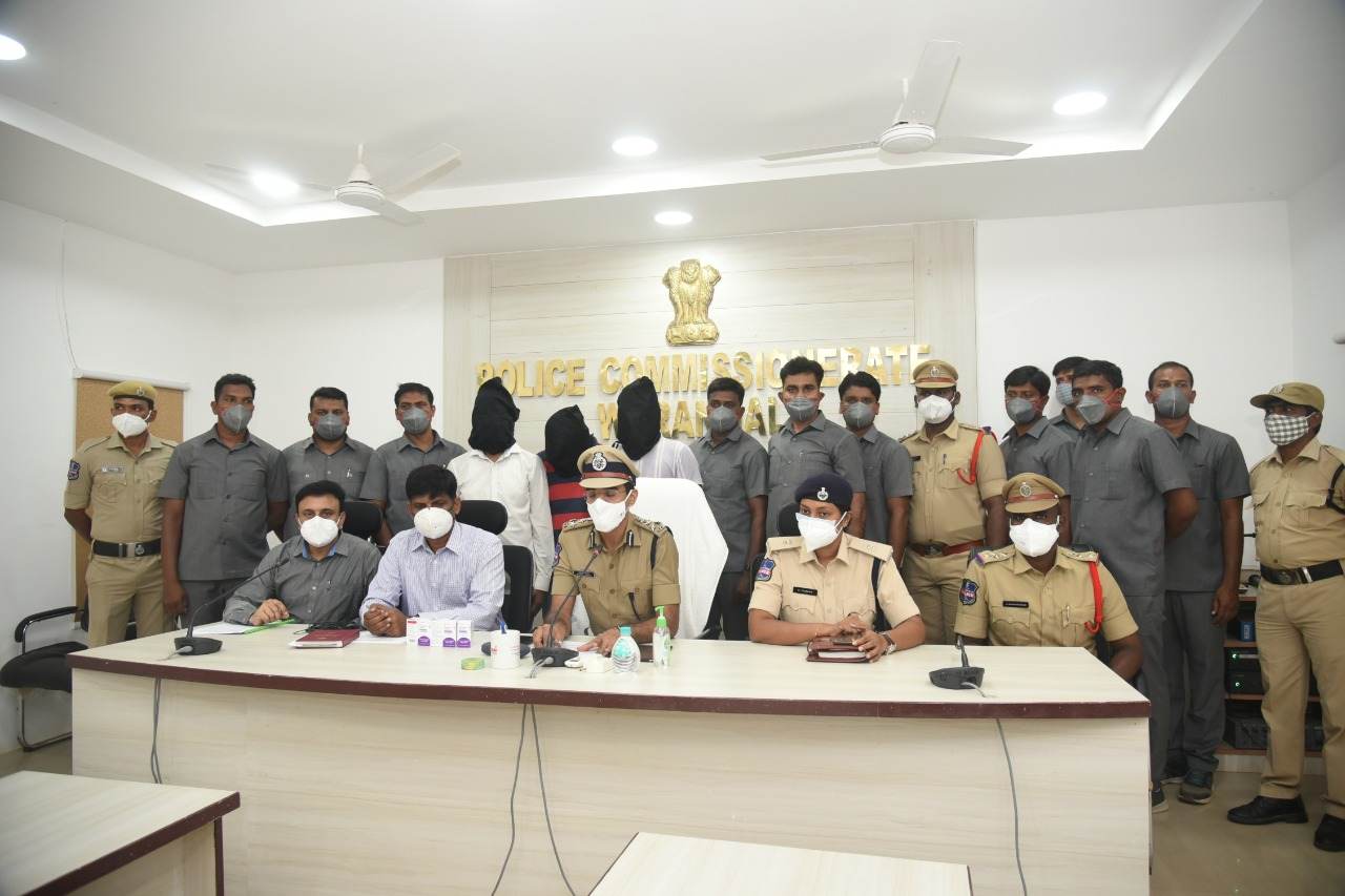 ‘రెమ్ డెసివిర్’ బ్లాక్ దందా ముఠా అరెస్ట్