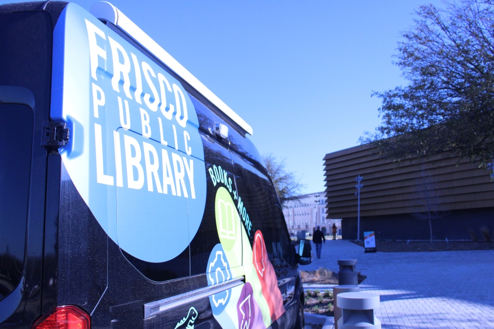 ఖాళీ ‘జాగా’ కనిపిస్తే మనోళ్లు ఏం చేస్తారు..? అమెరికాలో అయితే అట్లుంటది మరి! ఖాళీ ‘జాగా’ కనిపిస్తే మనోళ్లు ఏం చేస్తారు..? అమెరికాలో అయితే అట్లుంటది మరి!