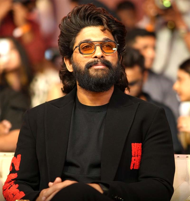 అల్లు అర్జున్ కు రిమాండ్ పై తీవ్ర ఉత్కంఠ అల్లు అర్జున్ కు రిమాండ్ పై తీవ్ర ఉత్కంఠ