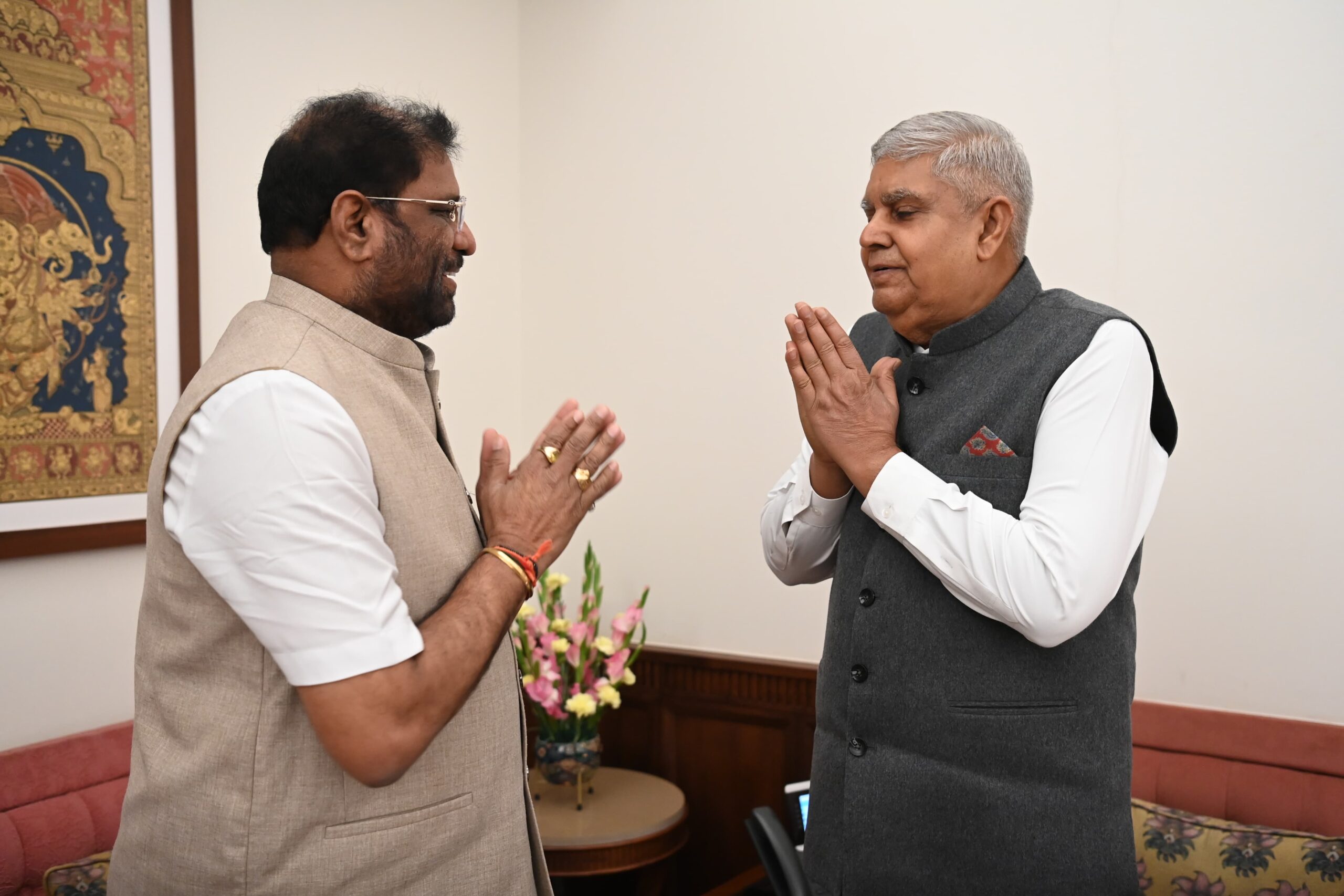 ఉప రాష్ట్రపతిని కలిసిన ఎంపీ వద్దిరాజు