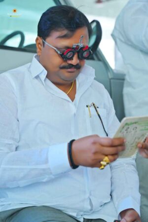 కంటి చూపు పదిలం: వత్సవాయి రవి కంటి చూపు పదిలం: వత్సవాయి రవి