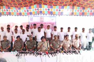 ఛత్తీస్ గఢ్ నక్సల్స్ భద్రాద్రిలో లొంగుబాటు