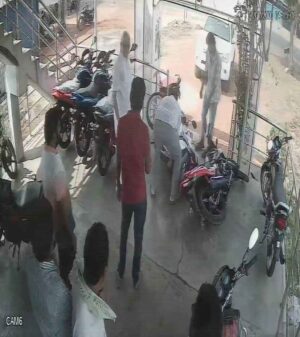 ఖమ్మం జిల్లాలో ప్రముఖ వ్యాపారవేత్తల ‘హీరో’యిజం