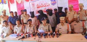 దొంగల వెంకన్న ముఠా.. వెరీ డేంజరస్!