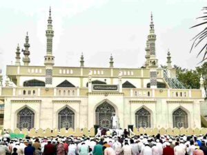 ఖమ్మంలో ఘనంగా ఈదుల్ ఫిత్ర్ ఖమ్మంలో ఘనంగా ఈదుల్ ఫిత్ర్