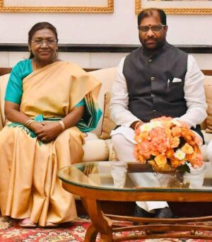 రాష్ట్రపతి భవన్ లో ఎంపీ వద్దిరాజు రవిచంద్ర