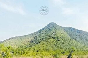 కరిగుట్టపై బాంబుల కథేమిటి?: నక్సల్స్ ప్రకటనలో ఆంతర్యమేంటి!? కరిగుట్టపై బాంబుల కథేమిటి?: నక్సల్స్ ప్రకటనలో ఆంతర్యమేంటి!?