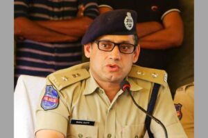 మహిళా ఎస్ఐపై దౌర్జన్య ఘటన: ఖమ్మం సీపీ ప్రకటన