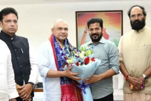 కీలక ప్రాజెక్టులపై కేంద్ర మంత్రికి సీఎం రేవంత్ వినతి కీలక ప్రాజెక్టులపై కేంద్ర మంత్రికి సీఎం రేవంత్ వినతి