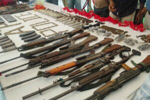 తుపాకీ ‘డంపులు’ స్వాధీనం తుపాకీ ‘డంపులు’ స్వాధీనం