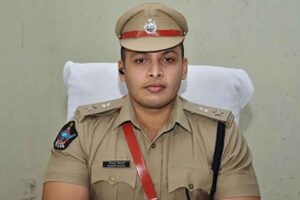 ఏపీలో ఐపీఎస్ అధికారి రాజీనామా ఏపీలో ఐపీఎస్ అధికారి రాజీనామా