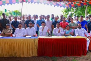 సీఎం పర్యటనపై మంత్రి పొంగులేటి సమీక్ష సీఎం పర్యటనపై మంత్రి పొంగులేటి సమీక్ష