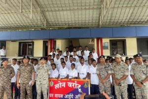 71 మంది నక్సల్స్ లొంగుబాటు