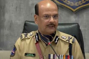 పోలీసులకు ‘శివ’ధర్ రెడ్డి మార్క్ ఇండికేషన్!