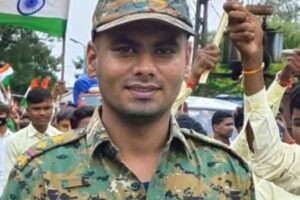 ఎన్కౌంటర్ లో ఎస్ఐ మృతి