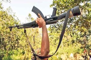 నక్సల్స్ తలలకే కాదు, వాళ్ల తుపాకుల ‘లొంగుబాట’కూ ‘వెలలు’ ఉంటాయి తెలుసా?