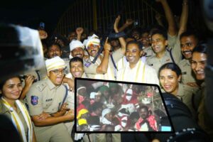 చిలుకలగుట్ట నుంచి సమ్మక్క ఆగమనం దృశ్యాలు