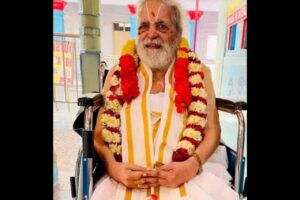 గుడి తాళాలు సీఎంకే ఇస్తానని భీష్మించిన పూజారి