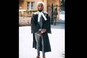 26 కేసులు గెలిచిన నకిలీ లాయర్..!