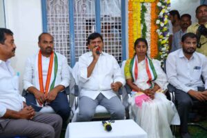 పదవి అధికారం కాదు: మంత్రి పొంగులేటి