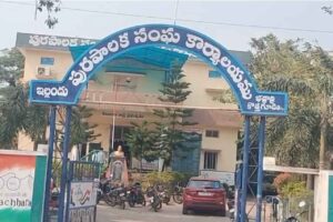 ఇల్లెందు మున్సిపల్ చైర్మెన్ పీఠం.. ‘కబ్జా’కు పరోక్ష అందలమా? పొంగులేటి ప్రతిష్టకు పరీక్ష!