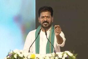 ప్రైవేటు మోజు వద్దు.. ప్రభుత్వ బడి ముద్దు: సీఎం రేవంత్ ప్రైవేటు మోజు వద్దు.. ప్రభుత్వ బడి ముద్దు: సీఎం రేవంత్