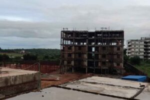 లీగల్ చిక్కుల్లో ‘పారుపల్లి’ కన్ స్ట్రక్షన్స్ వెలుగుమట్ల నిర్మాణాలు లీగల్ చిక్కుల్లో ‘పారుపల్లి’ కన్ స్ట్రక్షన్స్ వెలుగుమట్ల నిర్మాణాలు