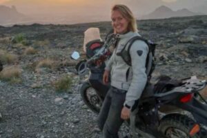 భలే ధైర్యవంతురాలు ఈ పిల్ల.. బైకుపై 2 లక్షల కి.మీ తిరిగింది!