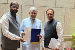 కొత్తగూడెం రైల్వే డివిజన్ ఏర్పాటుకు వద్దిరాజు డిమాండ్ కొత్తగూడెం రైల్వే డివిజన్ ఏర్పాటుకు వద్దిరాజు డిమాండ్