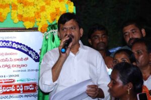 రాష్ట్ర ఖజానాపై మంత్రి పొంగులేటి కీలక వ్యాఖ్యలు రాష్ట్ర ఖజానాపై మంత్రి పొంగులేటి కీలక వ్యాఖ్యలు