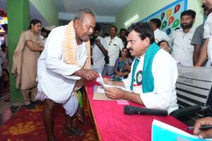 న్యాయమైన ప్రతీ సమస్యకు పరిష్కారం: మంత్రి పొంగులేటి న్యాయమైన ప్రతీ సమస్యకు పరిష్కారం: మంత్రి పొంగులేటి
