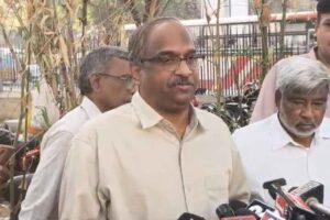 నాకు భద్రత కల్పించండి: ప్రొఫెసర్ నాగేశ్వర్ వేడుకోలు నాకు భద్రత కల్పించండి: ప్రొఫెసర్ నాగేశ్వర్ వేడుకోలు
