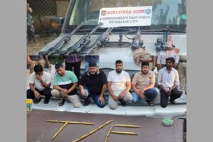 జింకల ‘వేటగాళ్ల’ ముఠా అరెస్ట్ జింకల ‘వేటగాళ్ల’ ముఠా అరెస్ట్