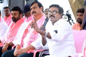 ఒంటి కన్నుతో ఎంతో చేశా.. ఆరు కళ్లతో మీరేం చేశారు?: పువ్వాడ ఒంటి కన్నుతో ఎంతో చేశా.. ఆరు కళ్లతో మీరేం చేశారు?: పువ్వాడ