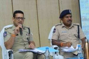 పోక్సో కేసులపై ఖమ్మం పోలీస్ కమిషనర్ కీలక సమీక్ష పోక్సో కేసులపై ఖమ్మం పోలీస్ కమిషనర్ కీలక సమీక్ష