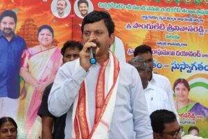 సమ ప్రాధాన్యతతో సంక్షేమం, అభివృద్ధి: మంత్రి పొంగులేటి సమ ప్రాధాన్యతతో సంక్షేమం, అభివృద్ధి: మంత్రి పొంగులేటి