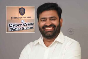 సైబర్ నేరాల కేసులో మాజీ ఎమ్మెల్యే అనుచరుడు ‘పట్టాభి’ అరెస్ట్ సైబర్ నేరాల కేసులో మాజీ ఎమ్మెల్యే అనుచరుడు ‘పట్టాభి’ అరెస్ట్
