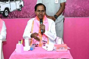 పూర్తిగా ‘థర్డ్ క్లాస్’: కాంగ్రెస్ పాలనపై కేసీఆర్ కామెంట్ పూర్తిగా ‘థర్డ్ క్లాస్’: కాంగ్రెస్ పాలనపై కేసీఆర్ కామెంట్