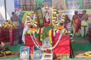 ఖమ్మంలో శ్రీవారి ఆలయం.. దైవ సంకల్పం: చిన్న జీయర్ స్వామి ఖమ్మంలో శ్రీవారి ఆలయం.. దైవ సంకల్పం: చిన్న జీయర్ స్వామి